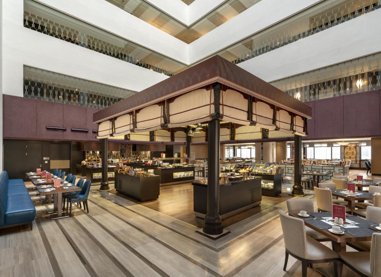 Barcelo Istanbul Hotel Ngoại thất bức ảnh The restaurant