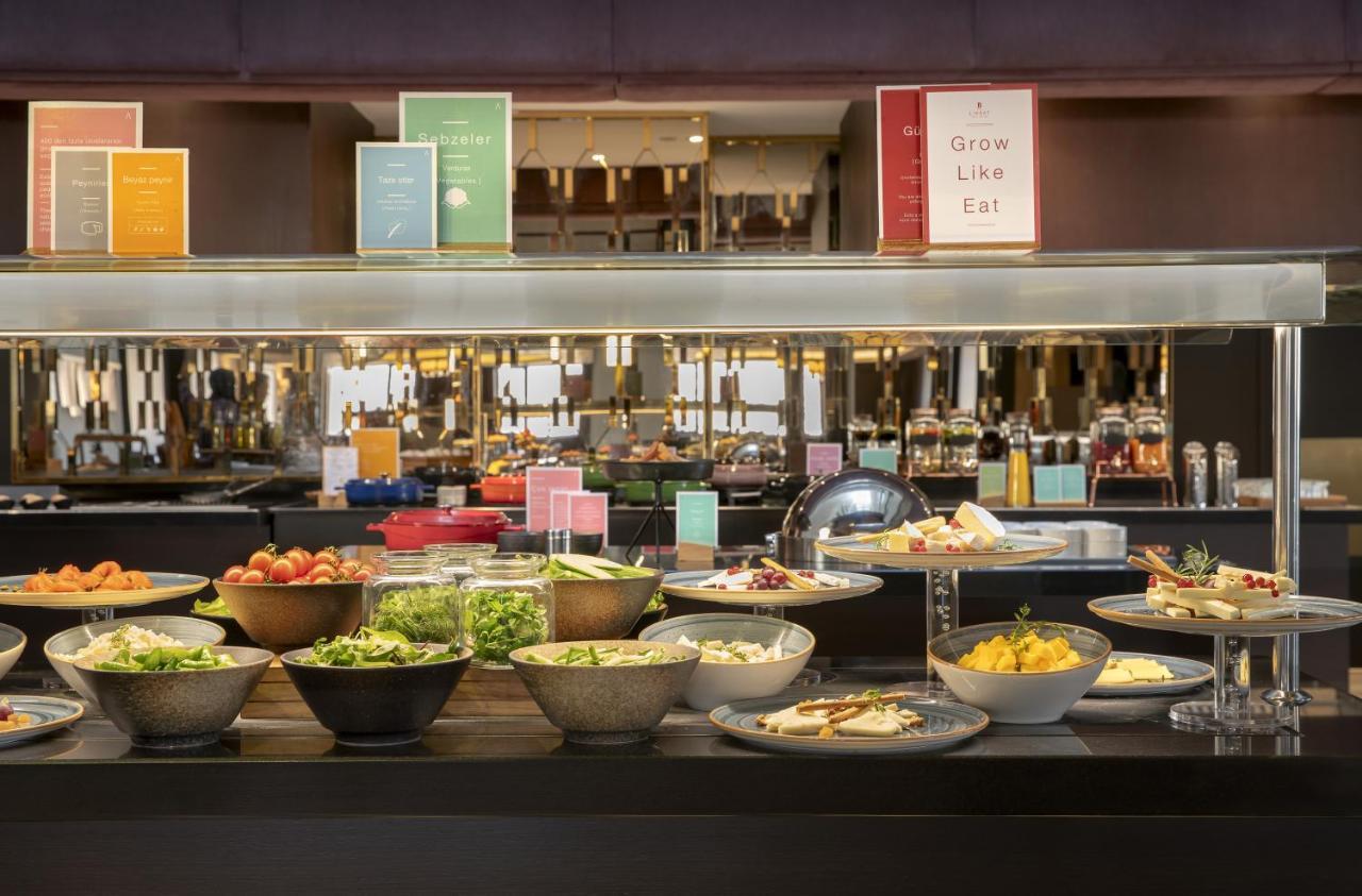 Barcelo Istanbul Hotel Ngoại thất bức ảnh A salad bar